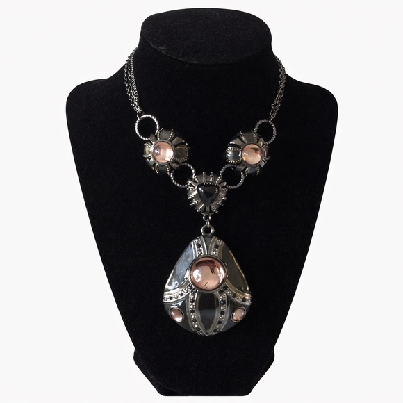 Jewelry - Pendant Necklace